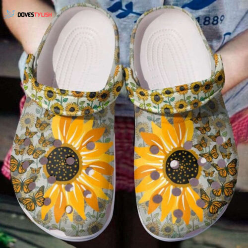 Hippie Girl Loves Sunflowers Classic Clogs Shoes