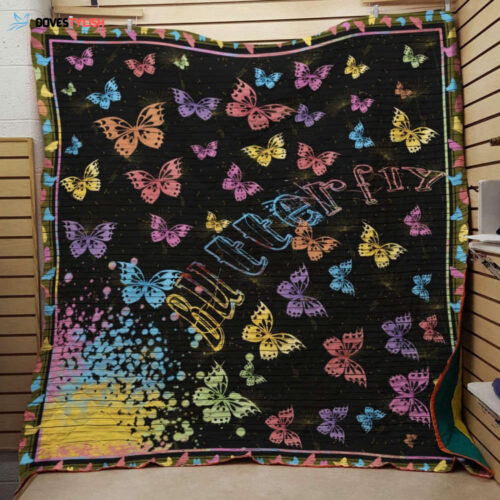 Cozy and Stylish Butterfly Fleece Blanket: Stay Warm in Style!