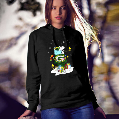 Green Bay Packers Christmas Shirt – Festive Santa Snoopy Gift Shirt