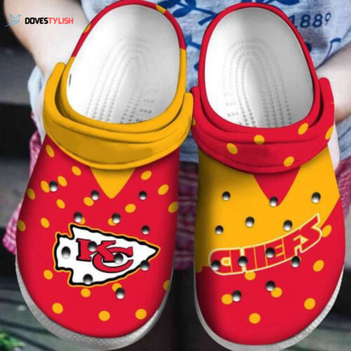 Kansas City Logo Pattern Crocs Classic Clogs Shoes In Red & Yellow
