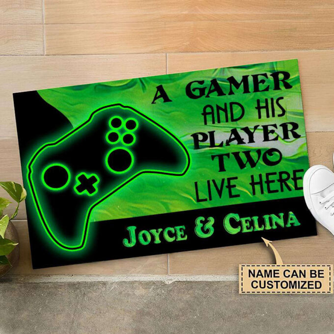 A gamer and his player two live here doormat Custom TTM