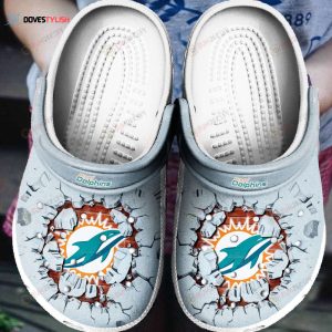 Miami Dolphins Tide Breaking Wall Pattern Clogs Classic Clogs Shoes