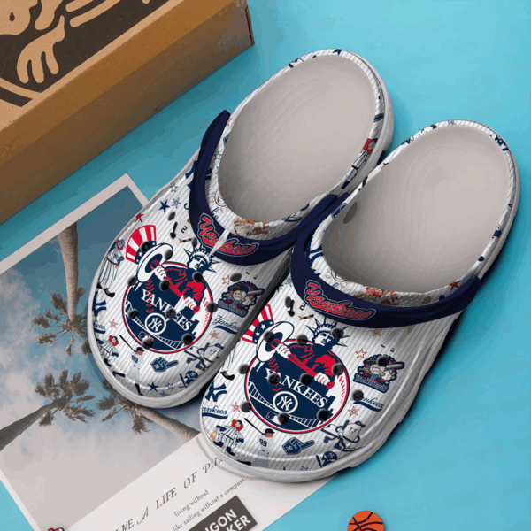Breathable And Lightweight New York Yankees MLB Sport White Clogs