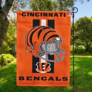 Cincinnati Bengals Helmet Vertical Flag, Bengals NFL Outdoor Flag - House Garden Decor Gift