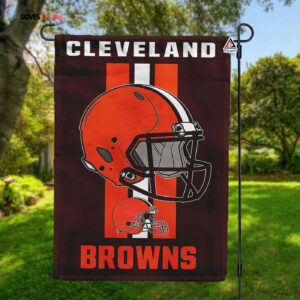 Cleveland Browns Helmet Vertical Flag, Browns NFL Outdoor Flag - House Garden Decor Gift