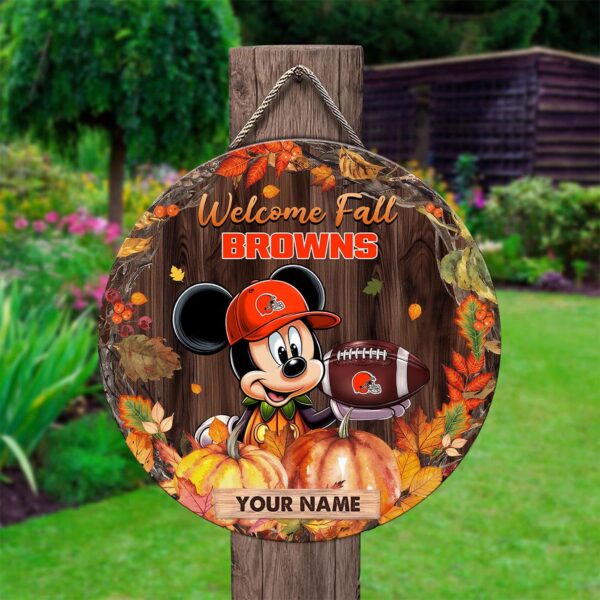 Cleveland Browns Mickey Round Wooden Sign – Home Decor Gift