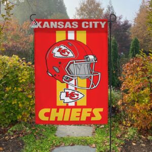 Kansas City Chiefs Helmet Vertical Flag, Chiefs NFL Outdoor Flag - House Garden Decor Gift 3