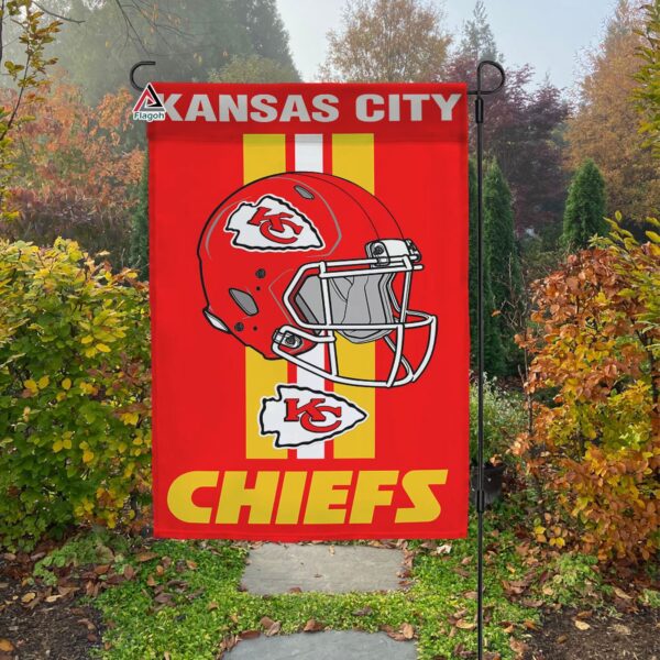 Kansas City Chiefs Helmet Vertical Flag, Chiefs NFL Outdoor Flag – House Garden Decor Gift
