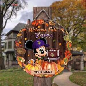 Minnesota Vikings Mickey Round Wooden Sign - Home Decor Gift