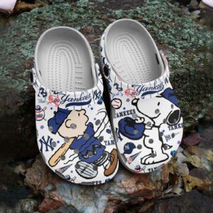 Peanuts Snoopy New York Yankees Clogs For Kids And Adults – for Women Men