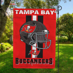Tampa Bay Buccaneers Helmet Vertical Flag, Buccaneers NFL Outdoor Flag - House Garden Decor Gift