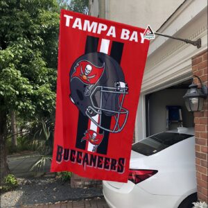Tampa Bay Buccaneers Helmet Vertical Flag, Buccaneers NFL Outdoor Flag - House Garden Decor Gift 3